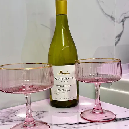 Jacuzzi Bliss By The Motlawa