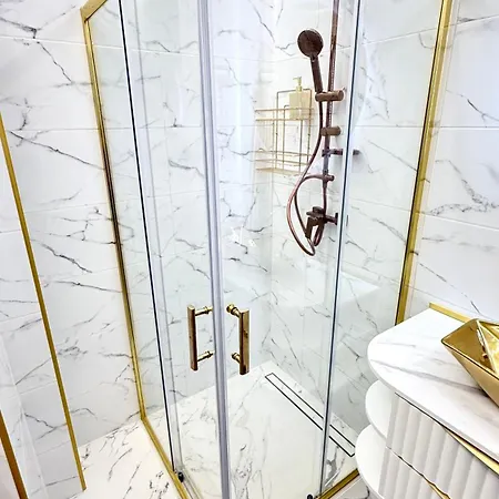 Jacuzzi Bliss By The Motlawa *