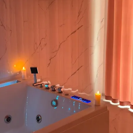 Апартаменты Jacuzzi Bliss By The Motlawa